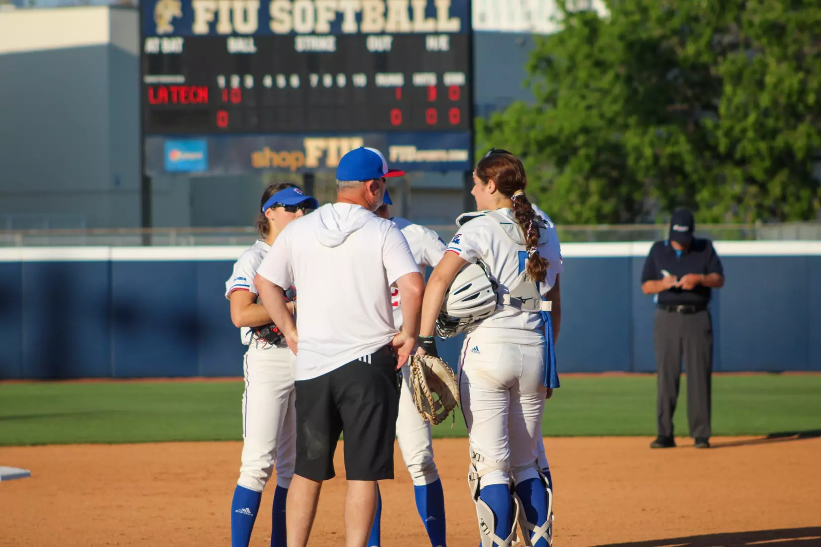 Bulldogs Fall to Panthers in Game Two of Series.