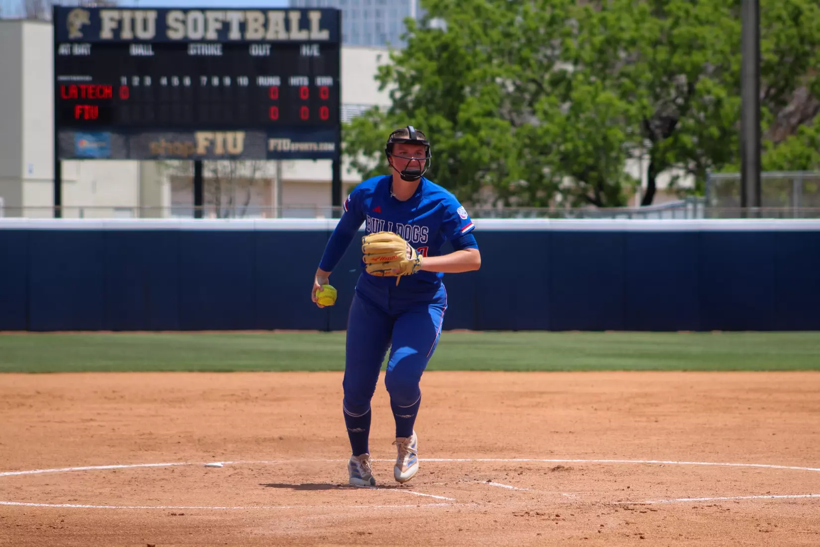 Bulldogs defeat Panthers 5-4 in series finale.