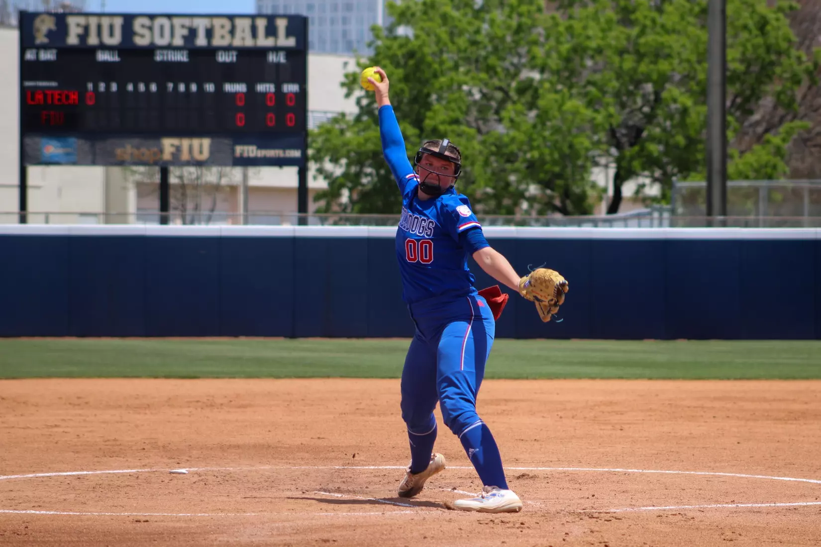 Bulldogs defeat Panthers 5-4 in series finale.