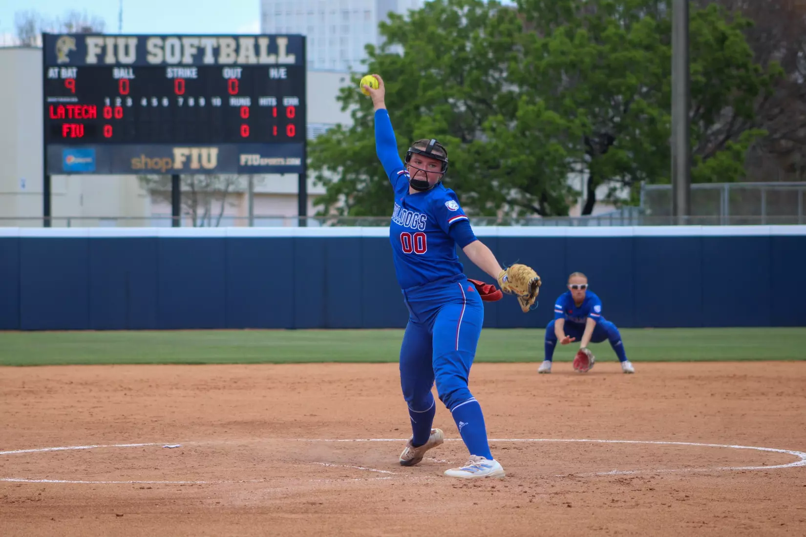 Bulldogs defeat Panthers 5-4 in series finale.