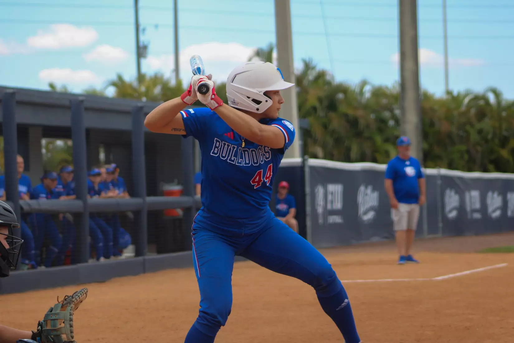Bulldogs defeat Panthers 5-4 in series finale.