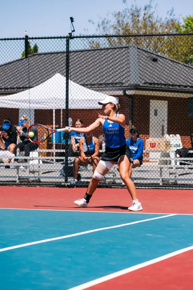 Bulldogs blank Lady Toppers, 4-0, advance to CUSA Tournament semifinals