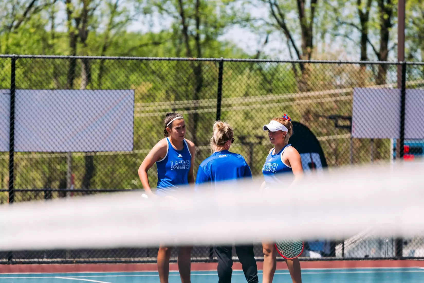 Bulldogs blank Lady Toppers, 4-0, advance to CUSA Tournament semifinals