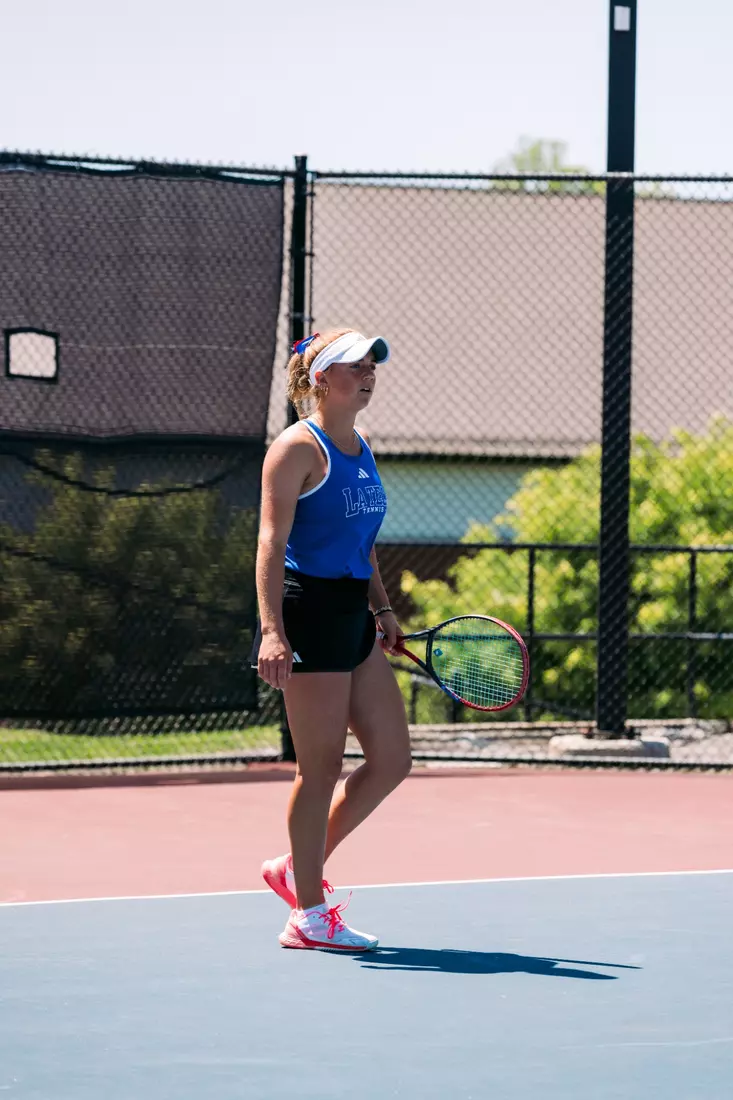 Bulldogs blank Lady Toppers, 4-0, advance to CUSA Tournament semifinals