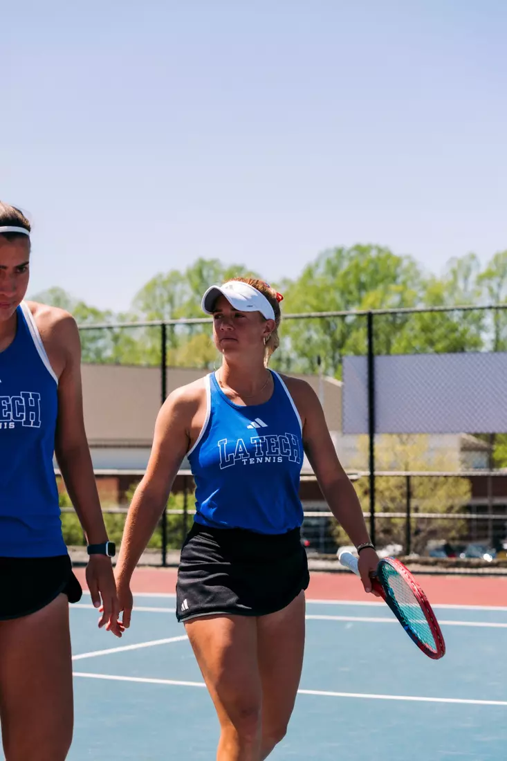 Bulldogs blank Lady Toppers, 4-0, advance to CUSA Tournament semifinals