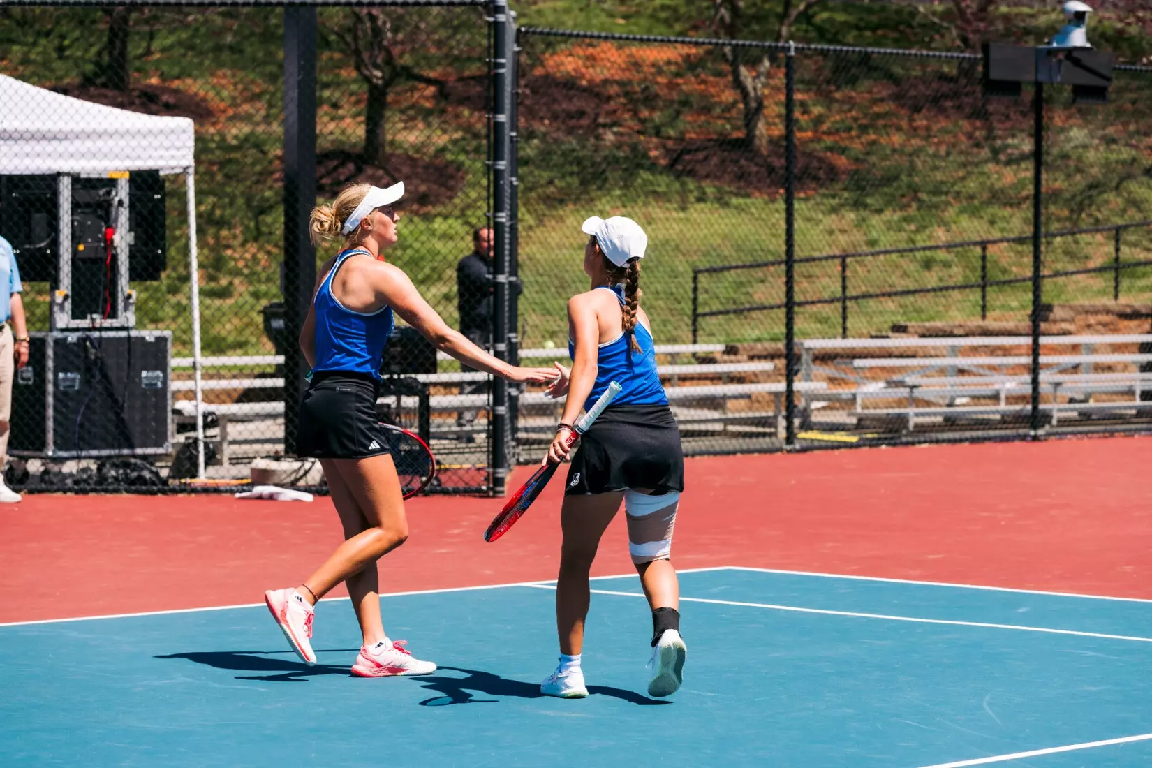 Bulldogs blank Lady Toppers, 4-0, advance to CUSA Tournament semifinals
