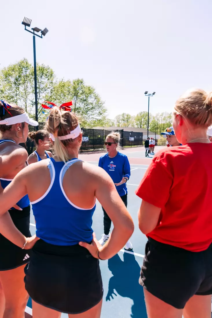 Bulldogs blank Lady Toppers, 4-0, advance to CUSA Tournament semifinals