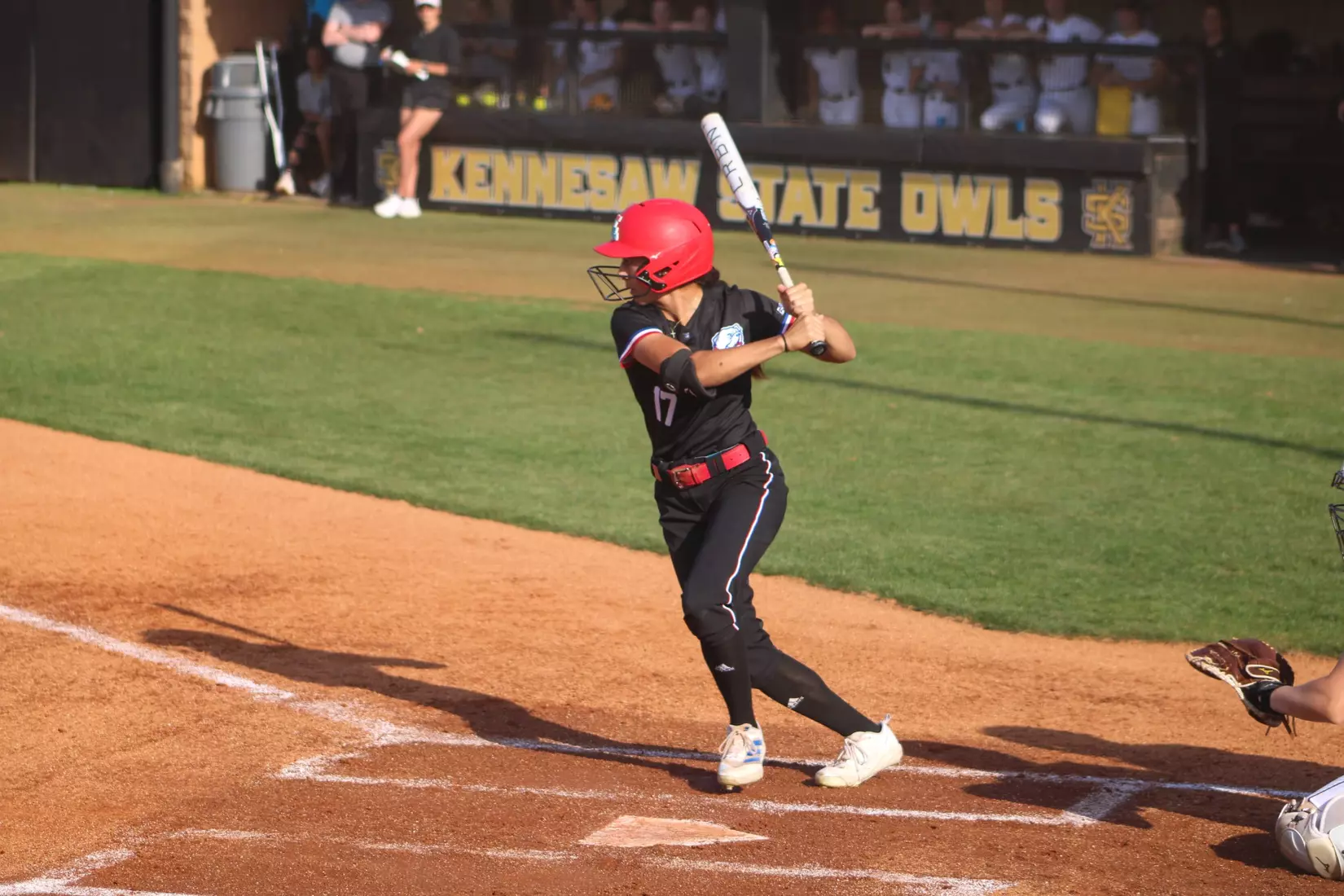 Bulldogs blank Owls 4-0 in series opener.