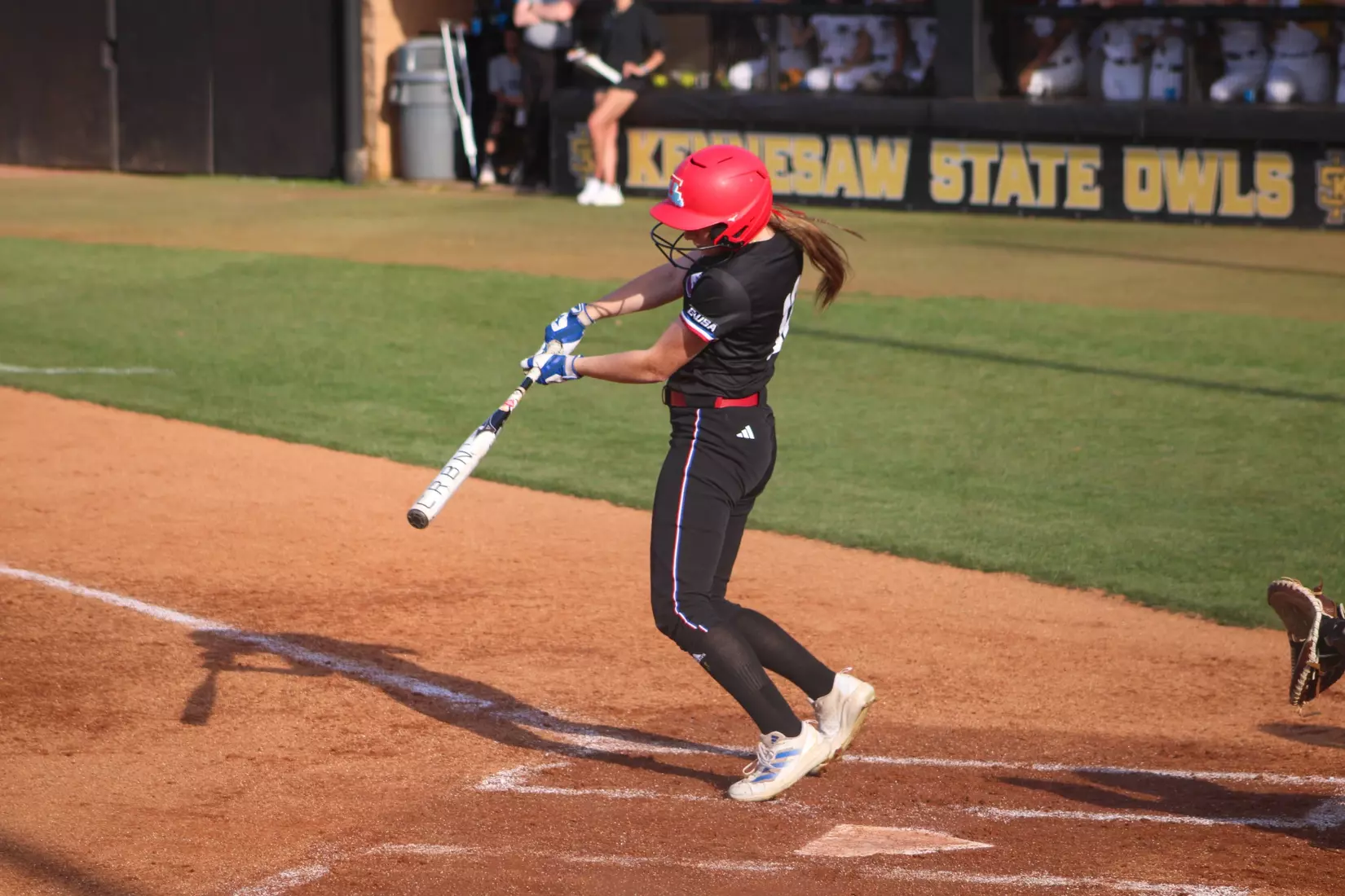Bulldogs blank Owls 4-0 in series opener.