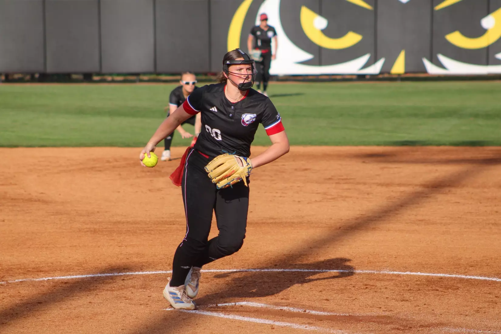 Bulldogs blank Owls 4-0 in series opener.