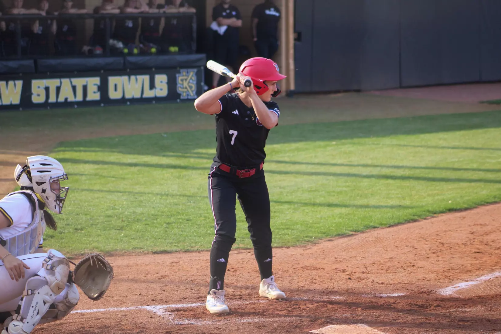 Bulldogs blank Owls 4-0 in series opener.