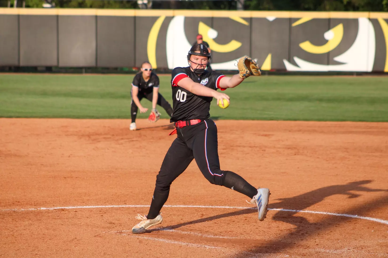 Bulldogs blank Owls 4-0 in series opener.