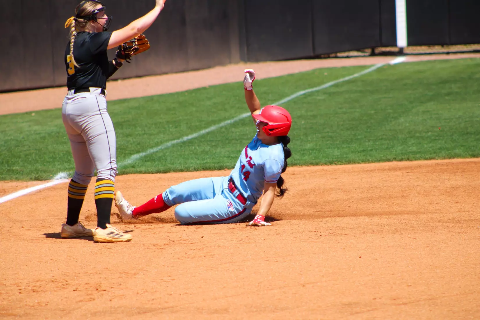 Bulldogs complete sweep with win over KSU on Saturday.
