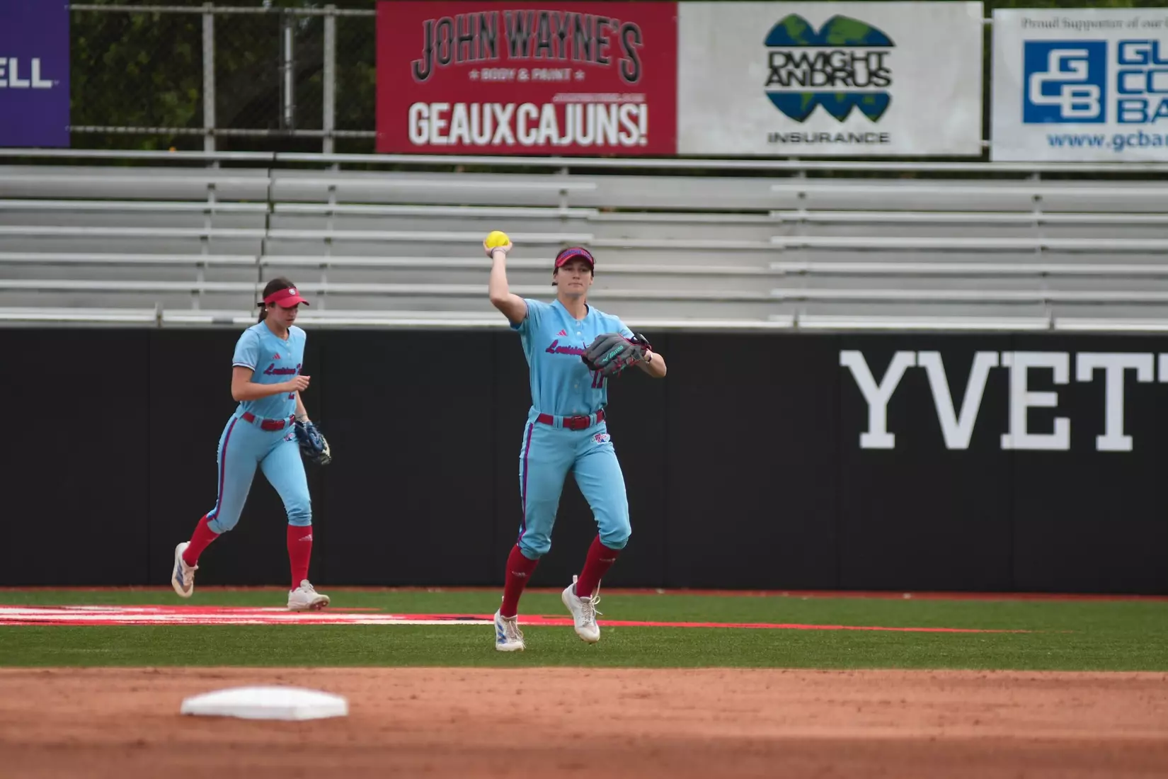 Bulldogs Fall to Rajin' Cajuns 3-0 in Lafayette.