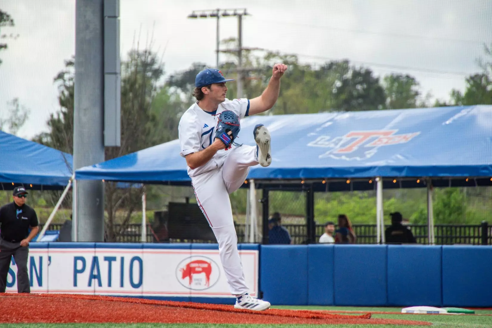 Luke Cooley dominates on the mound, Bulldogs even series with Owls after 7-3 victory