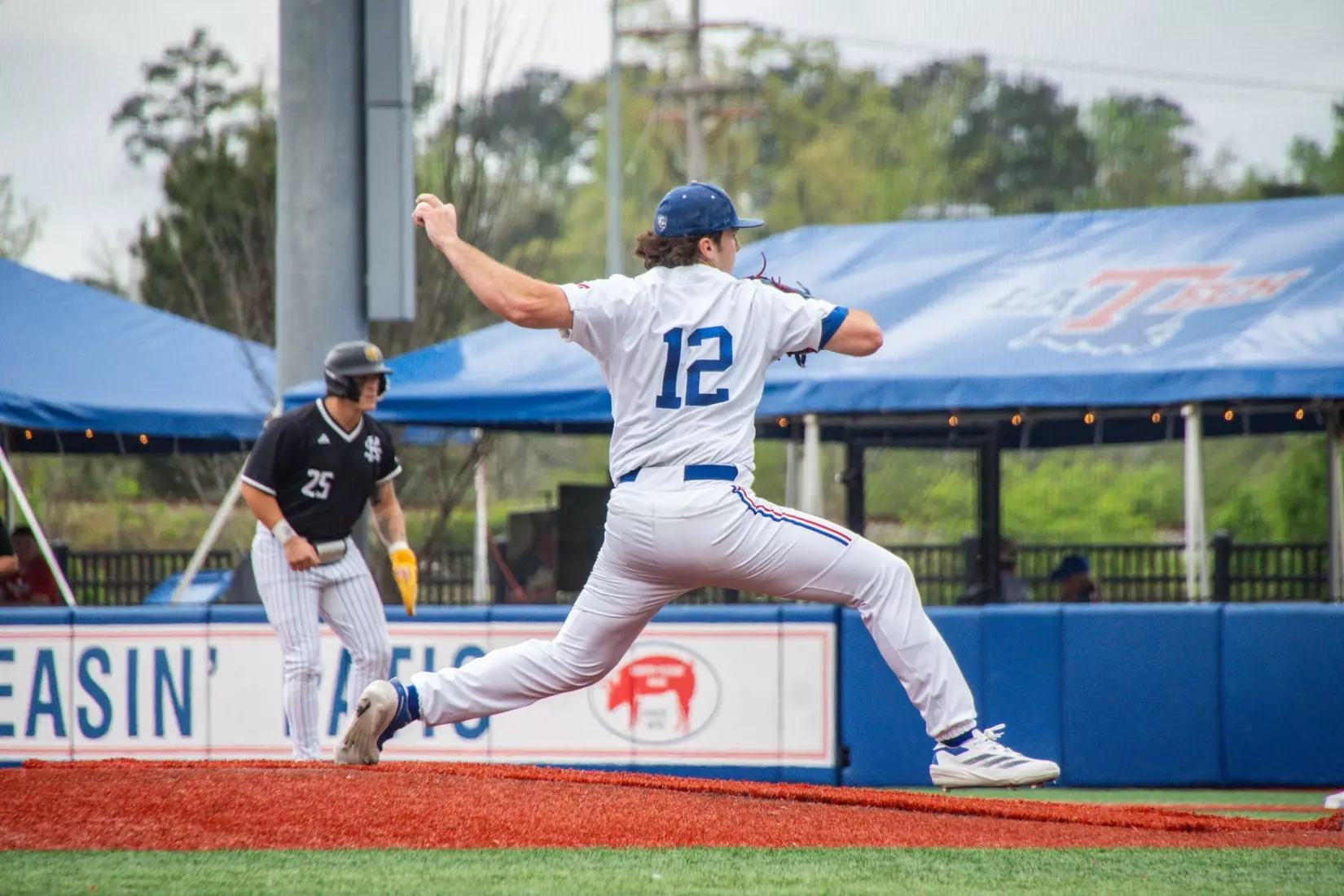 Luke Cooley dominates on the mound, Bulldogs even series with Owls after 7-3 victory