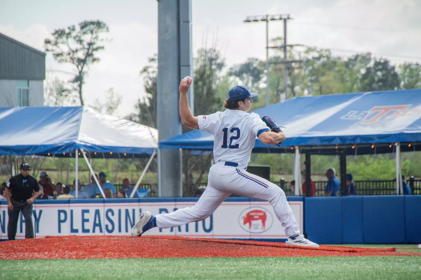Luke Cooley dominates on the mound, Bulldogs even series with Owls after 7-3 victory