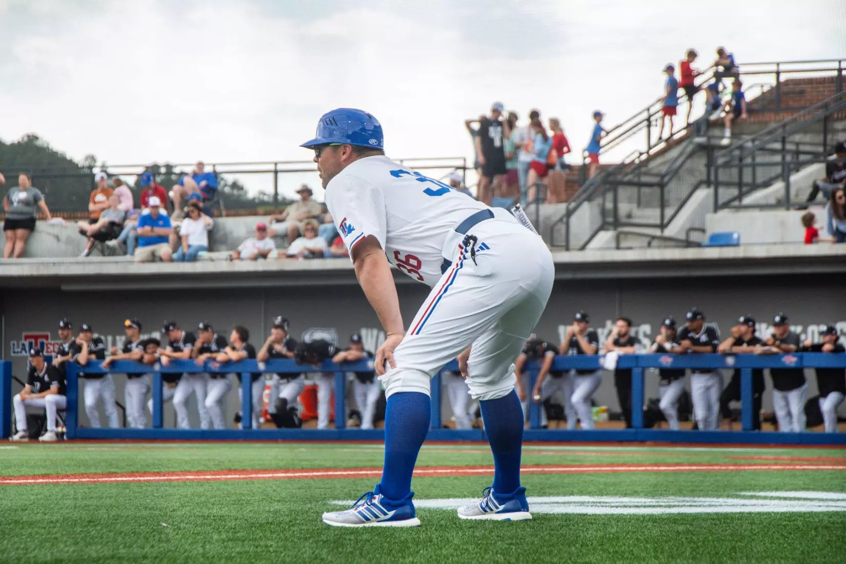 Luke Cooley dominates on the mound, Bulldogs even series with Owls after 7-3 victory