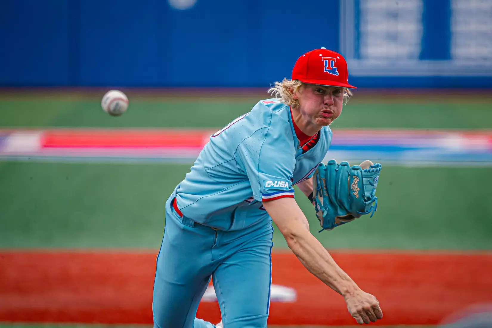 Bulldogs clinch series over Owls with 9-2 win