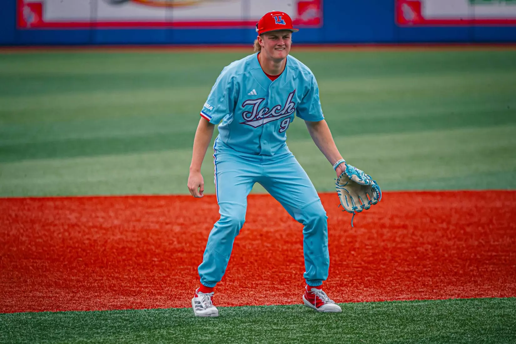 Bulldogs clinch series over Owls with 9-2 win