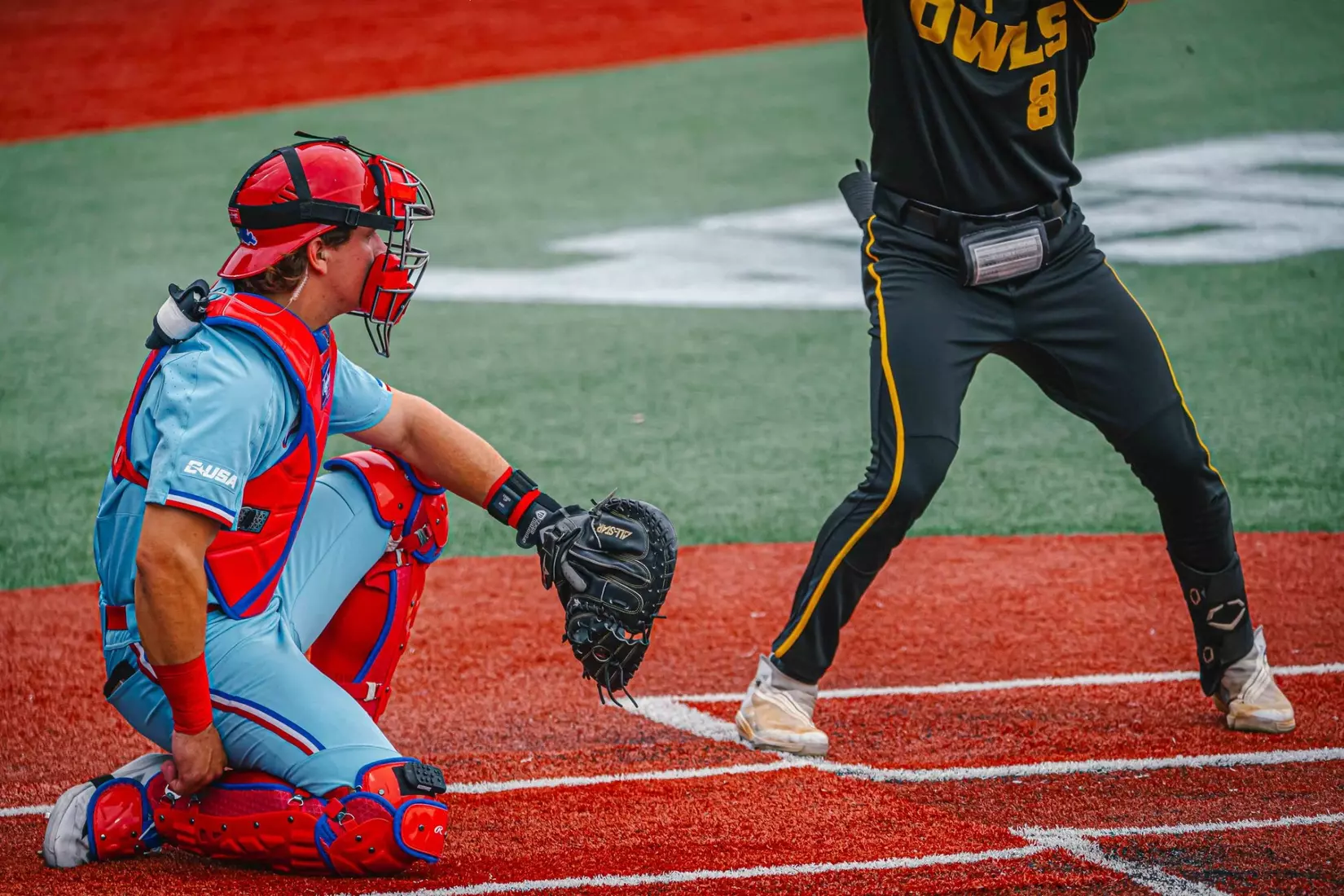 Bulldogs clinch series over Owls with 9-2 win