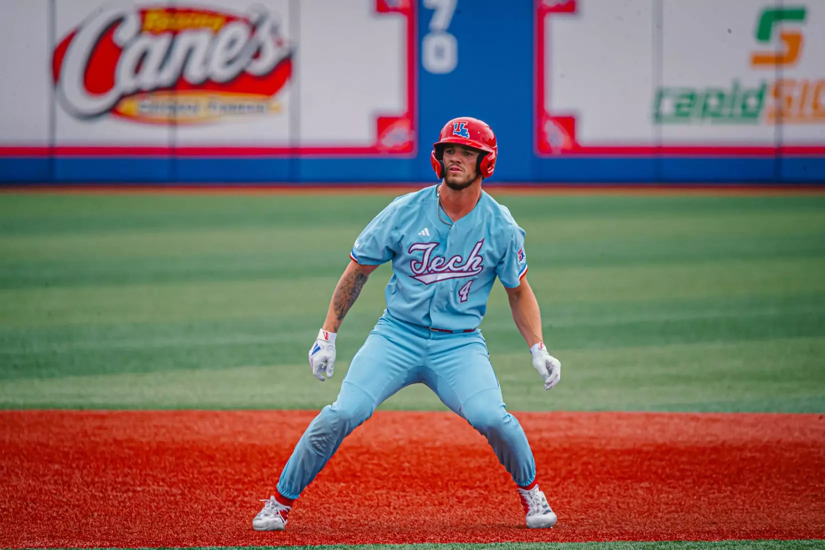 Bulldogs clinch series over Owls with 9-2 win