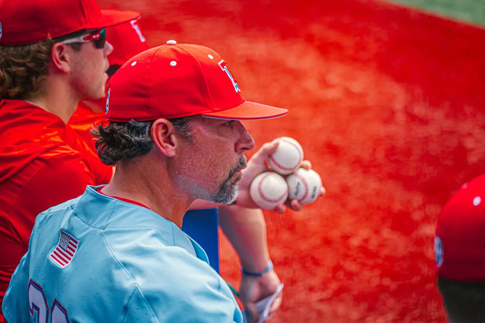 Bulldogs clinch series over Owls with 9-2 win