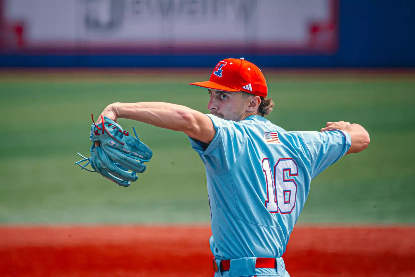 Bulldogs clinch series over Owls with 9-2 win