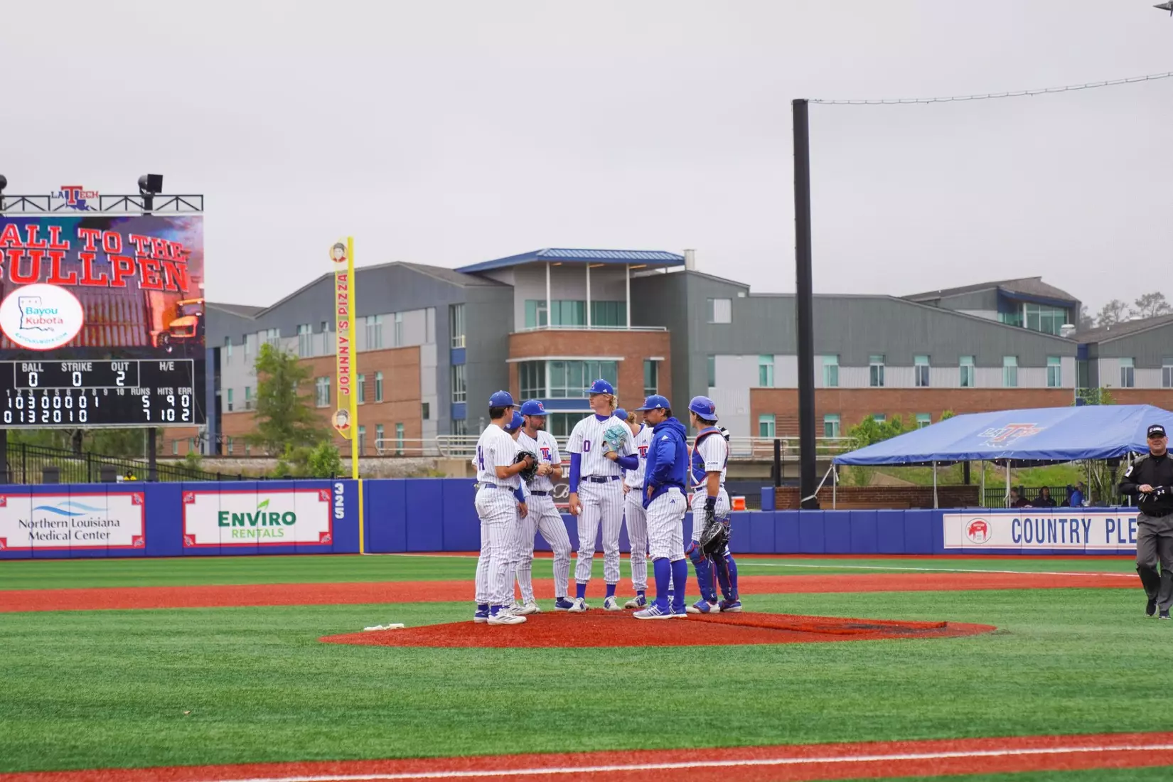 Four homers lift Bulldogs to series win over Panthers
