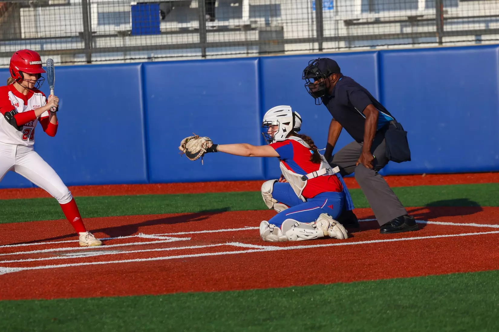 LA Tech defeats ULL 2-1 on Tuesday night.