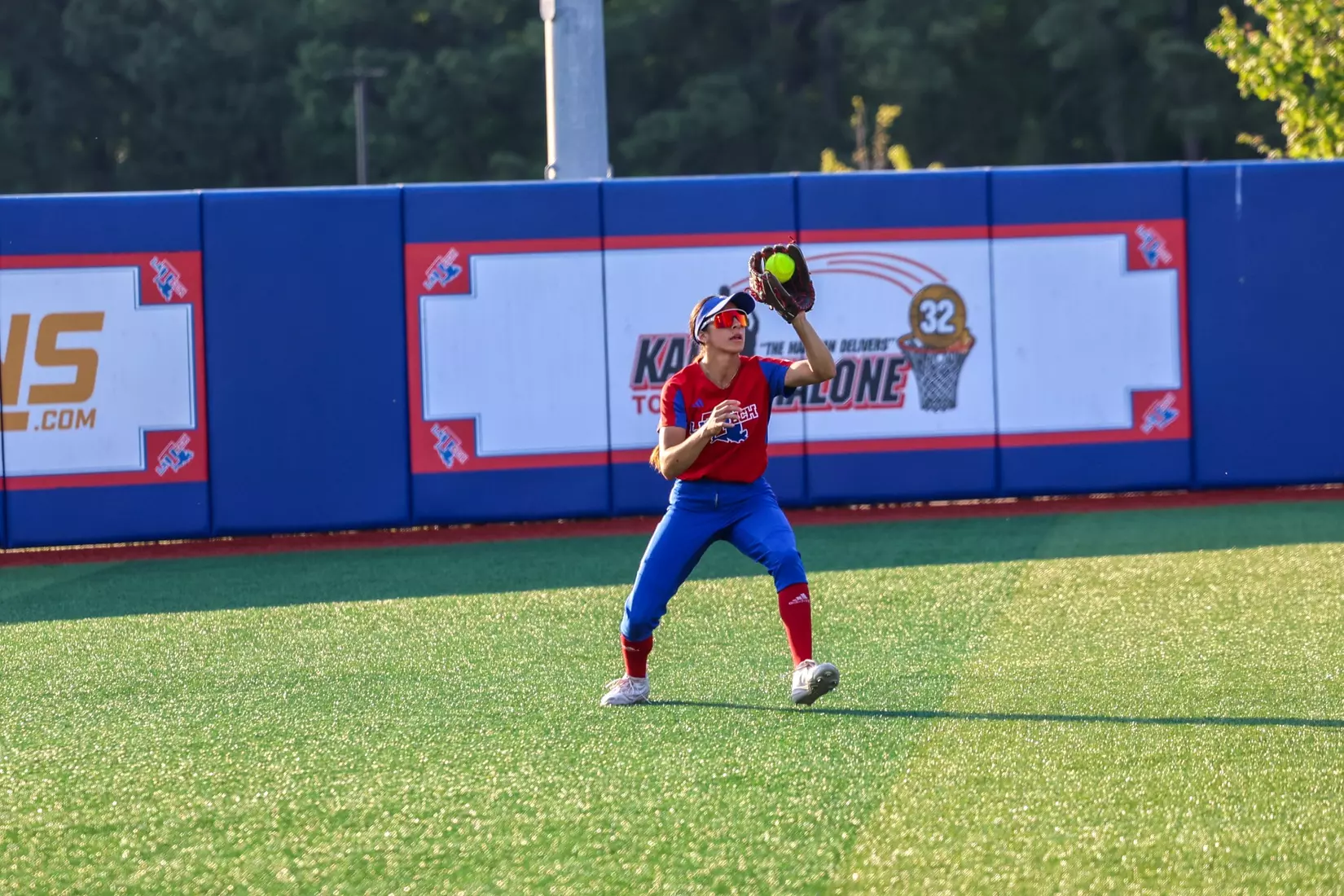 LA Tech defeats ULL 2-1 on Tuesday night.
