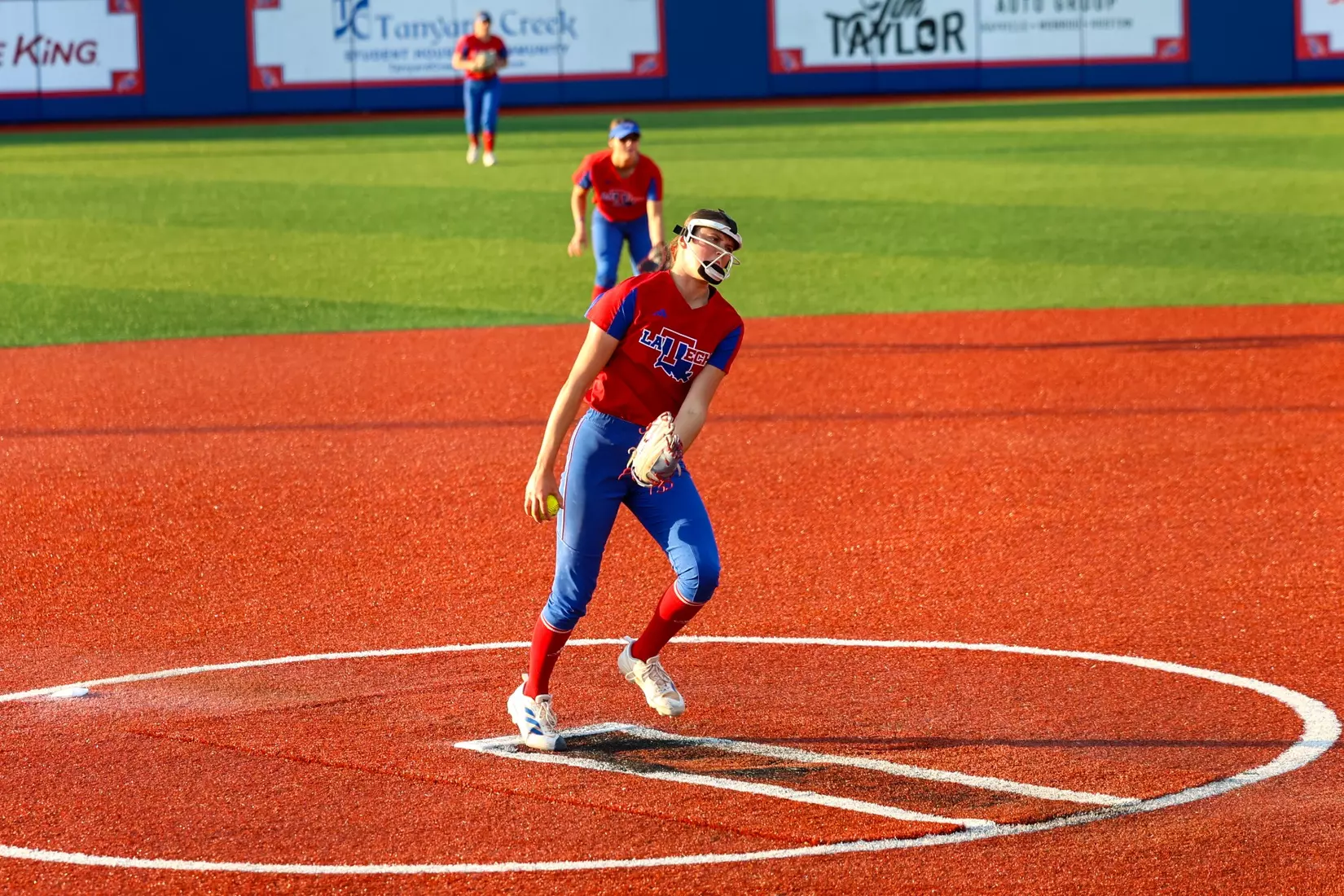 LA Tech defeats ULL 2-1 on Tuesday night.
