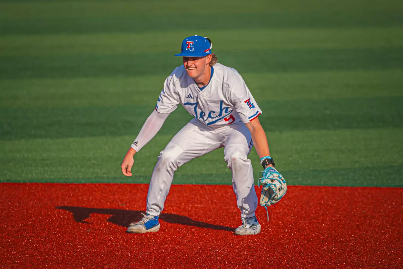 Bulldogs walk off Flames, 7-6, in the series opener at the Love Shack