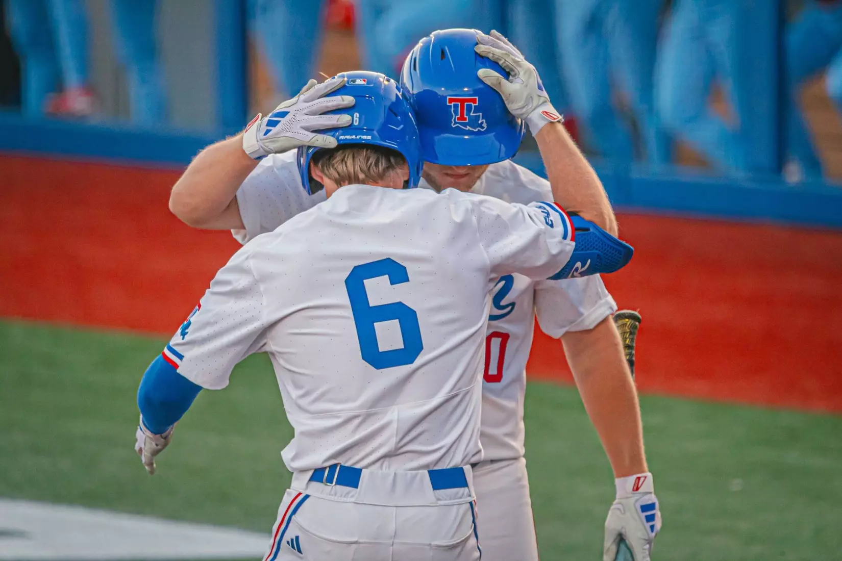 Bulldogs walk off Flames, 7-6, in the series opener at the Love Shack