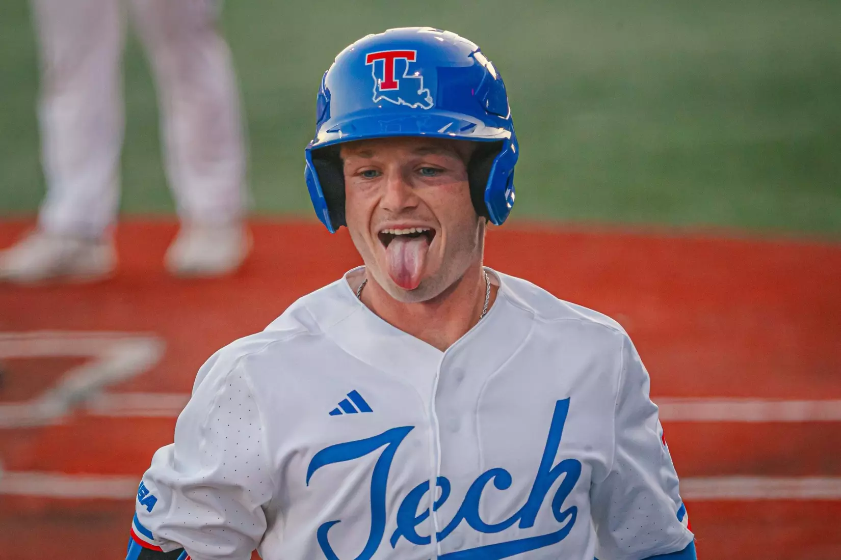 Bulldogs walk off Flames, 7-6, in the series opener at the Love Shack