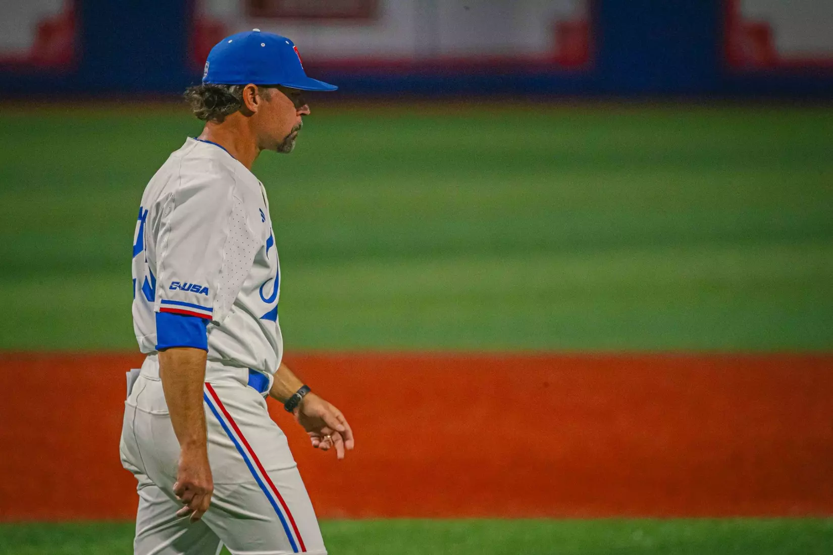 Bulldogs walk off Flames, 7-6, in the series opener at the Love Shack