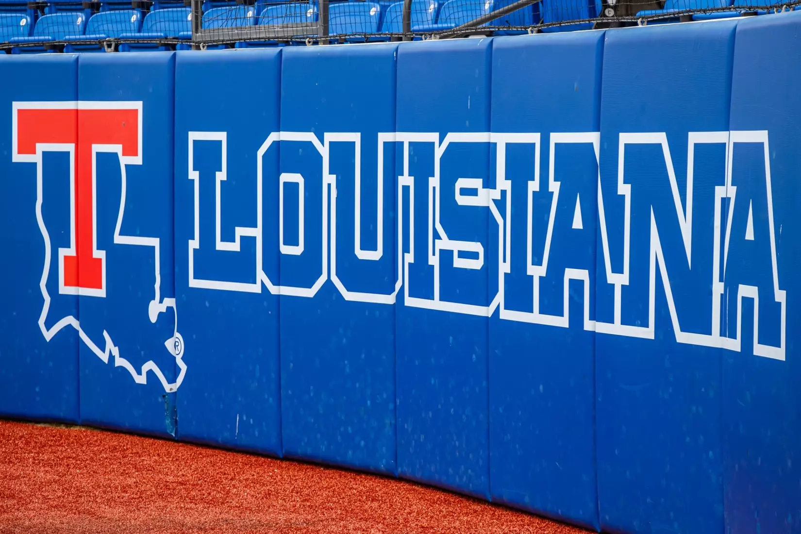 Bulldogs take Saturday rubber match over Flames, 4-3