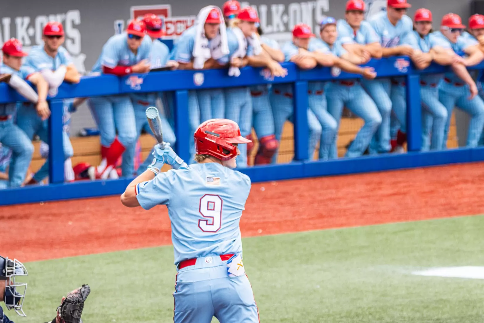 Bulldogs take Saturday rubber match over Flames, 4-3