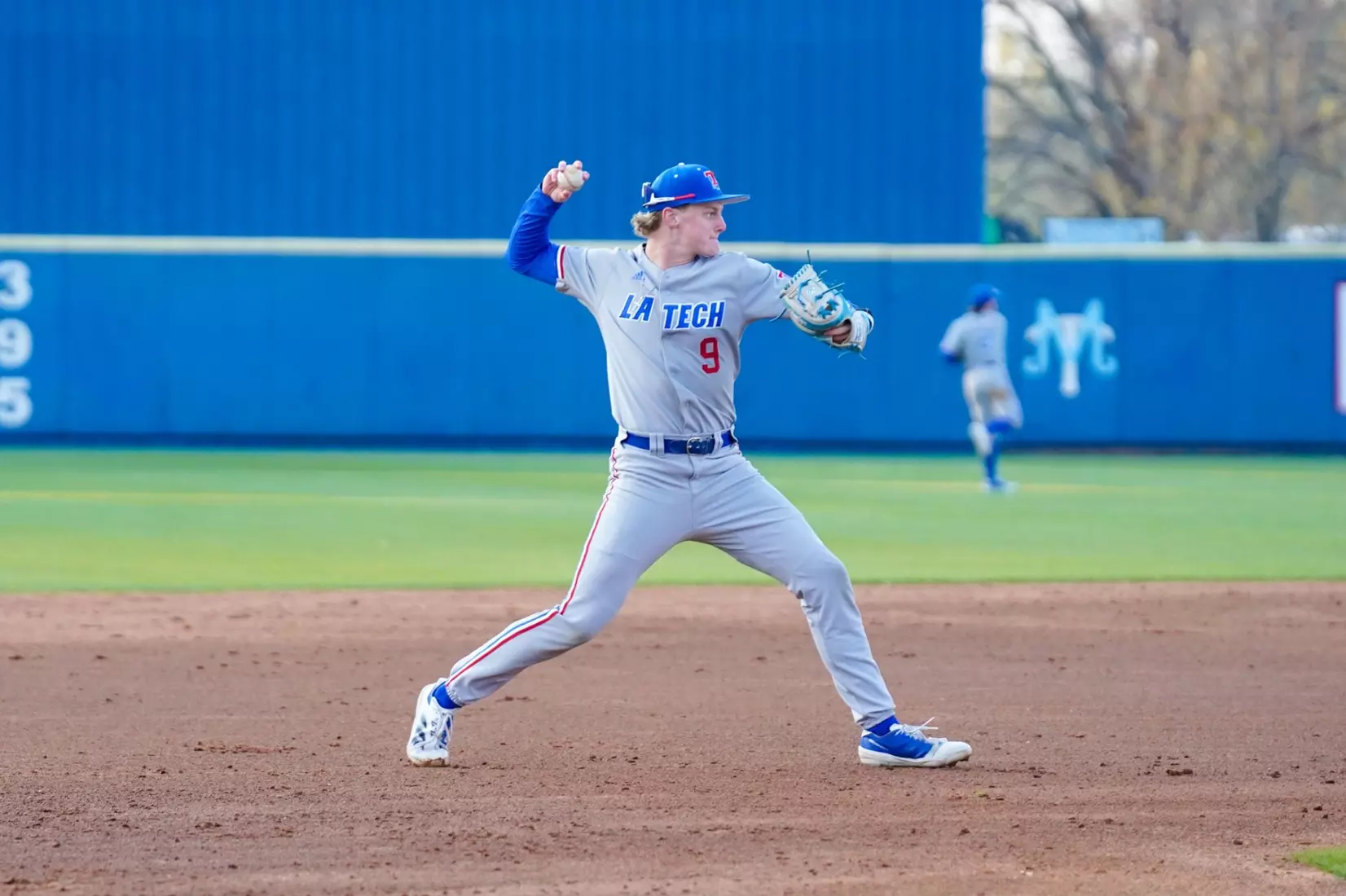 Trey Hawsey homers twice as Bulldogs take series opener from Blue Raiders