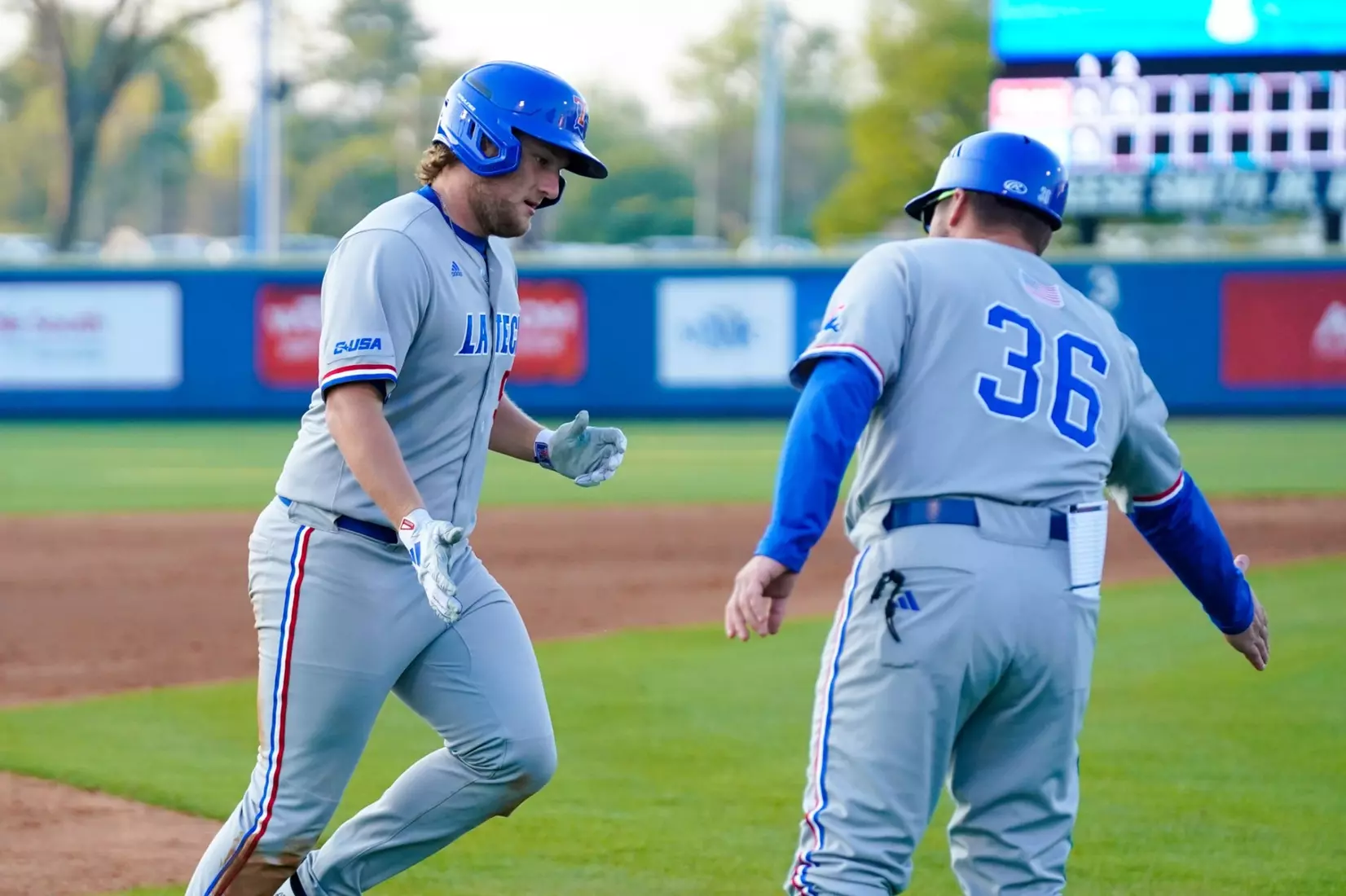 Trey Hawsey homers twice as Bulldogs take series opener from Blue Raiders
