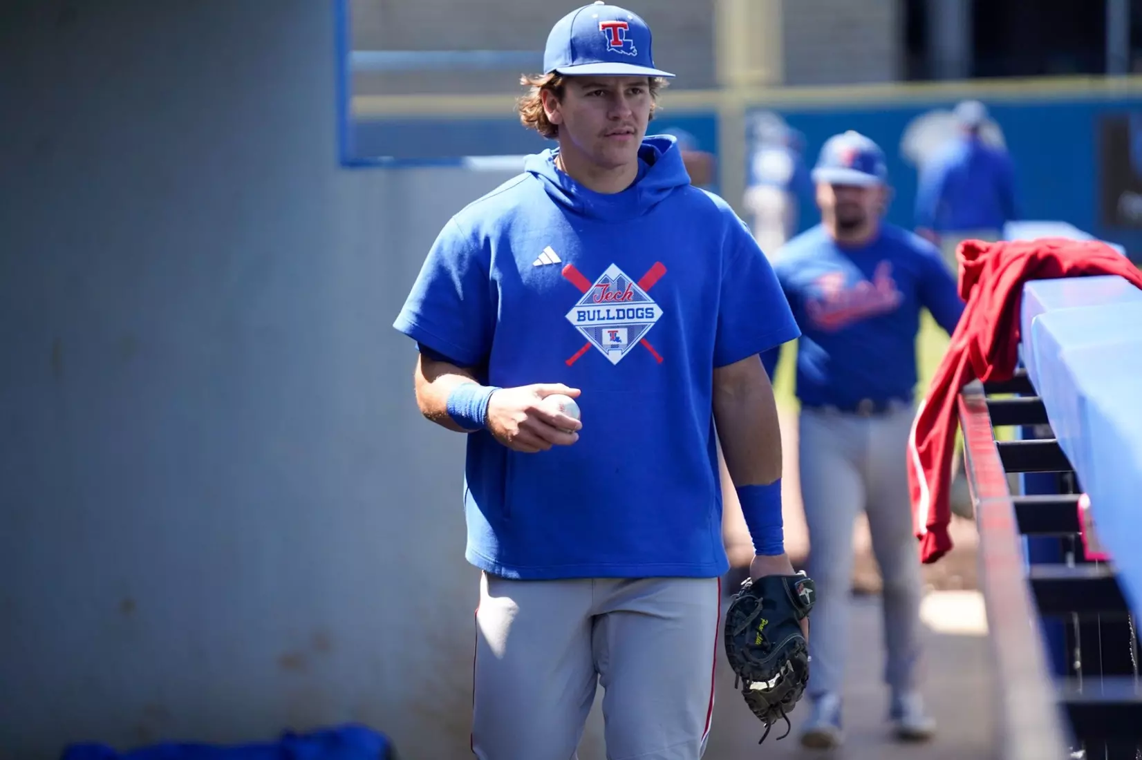 Bulldogs use huge rally in the ninth to defeat Blue Raiders, 10-8