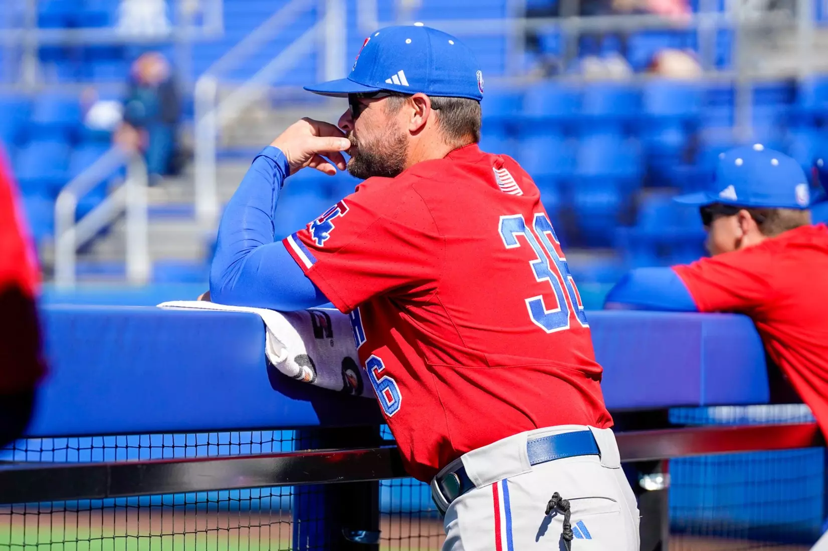 Bulldogs use huge rally in the ninth to defeat Blue Raiders, 10-8