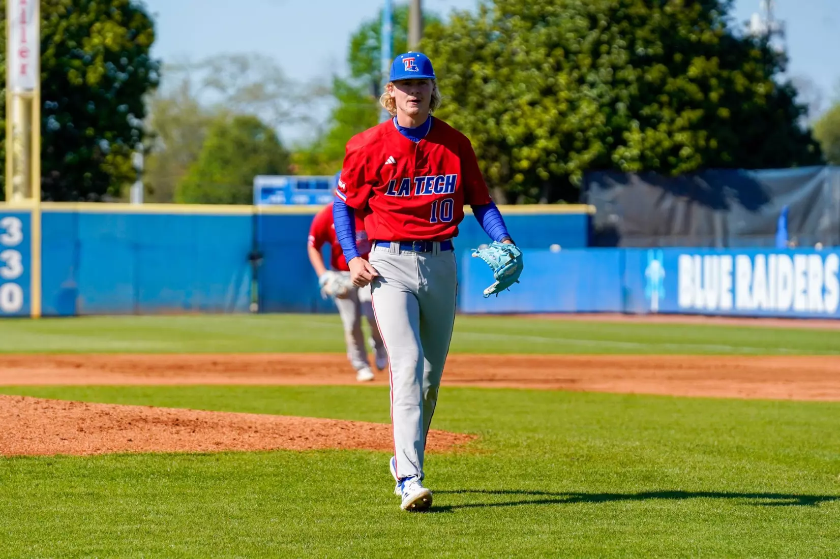 Bulldogs use huge rally in the ninth to defeat Blue Raiders, 10-8