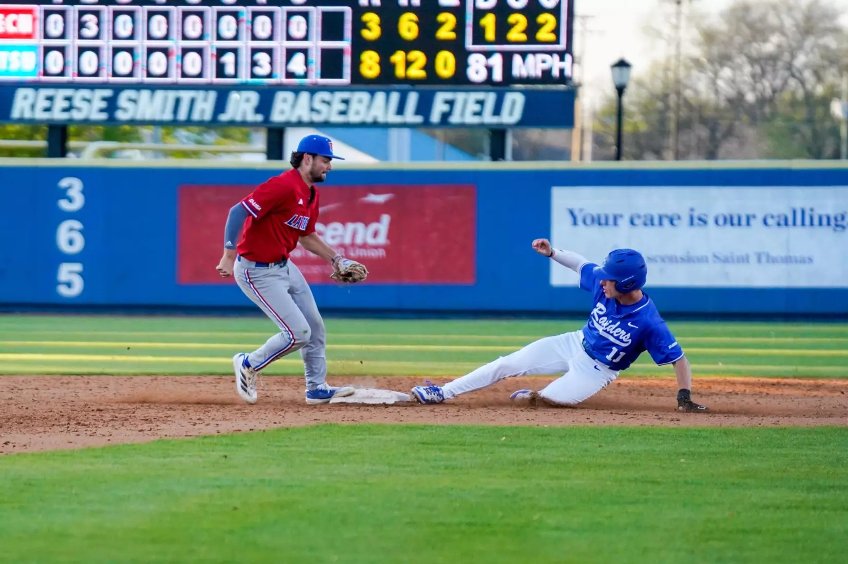Bulldogs use huge rally in the ninth to defeat Blue Raiders, 10-8