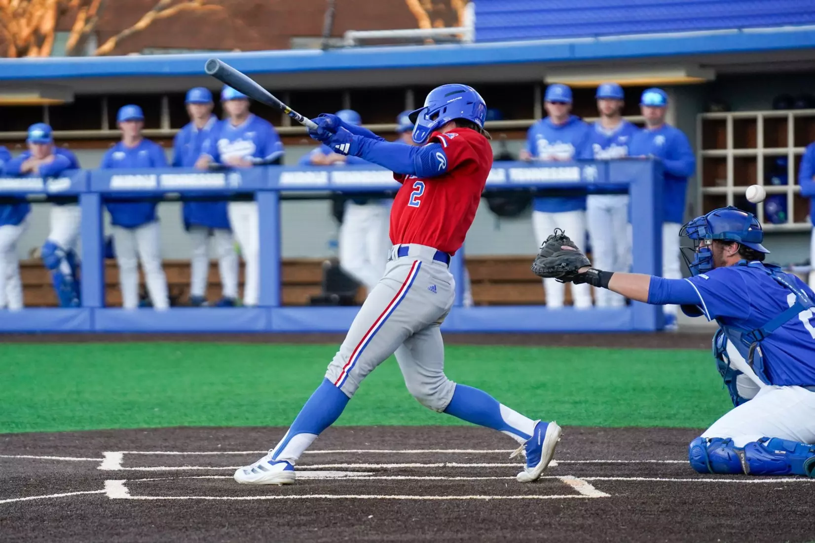 Bulldogs use huge rally in the ninth to defeat Blue Raiders, 10-8