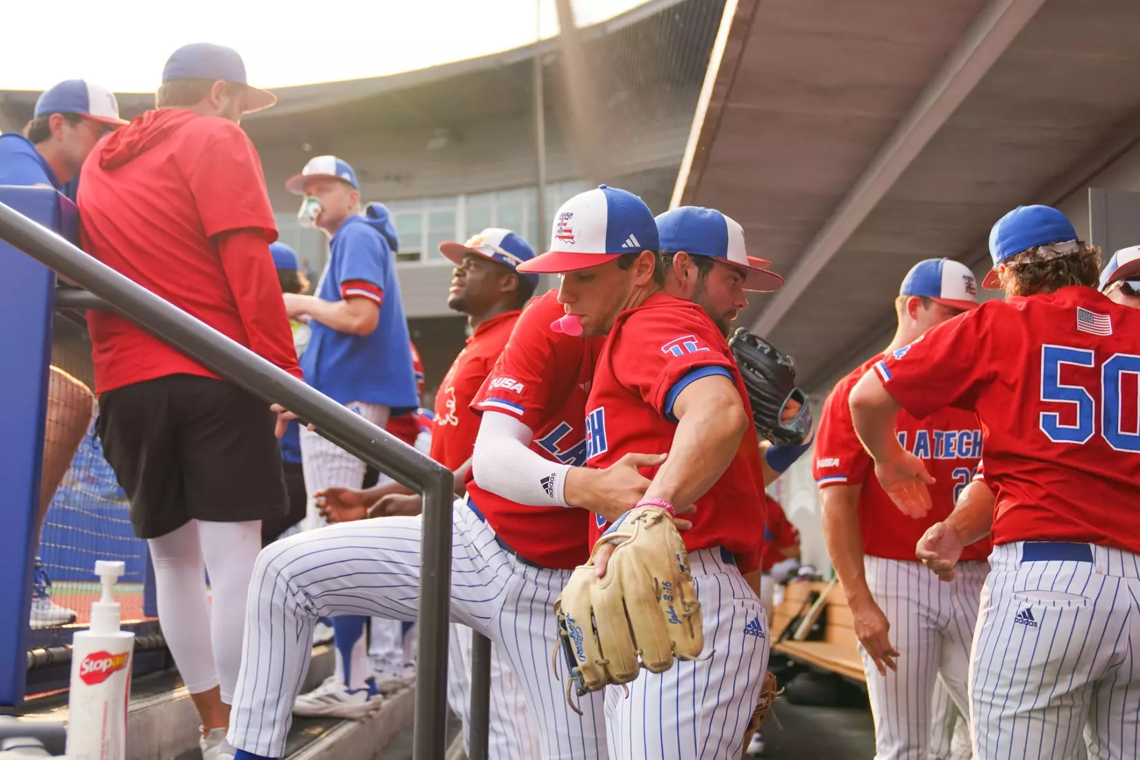 Sebastian Mexico's two-homer day lifts Bulldogs past Golden Lions, 11-6