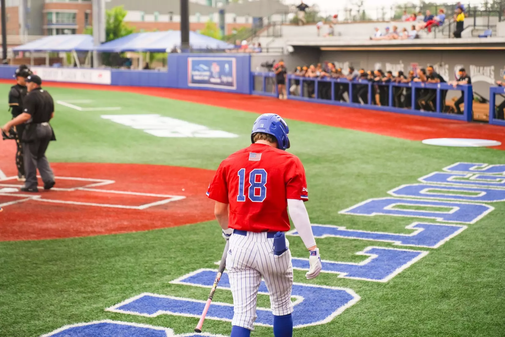 Sebastian Mexico's two-homer day lifts Bulldogs past Golden Lions, 11-6