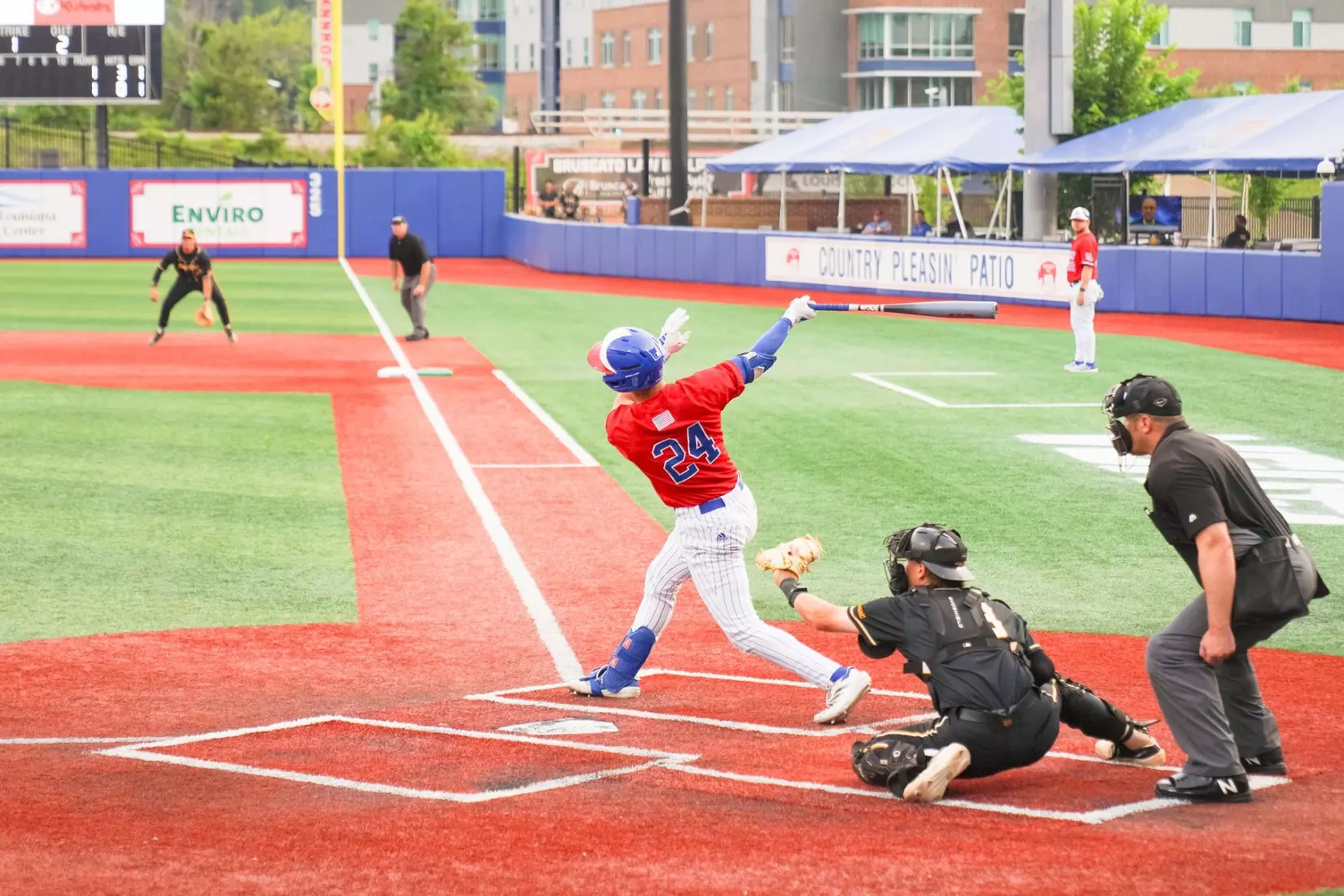 Sebastian Mexico's two-homer day lifts Bulldogs past Golden Lions, 11-6