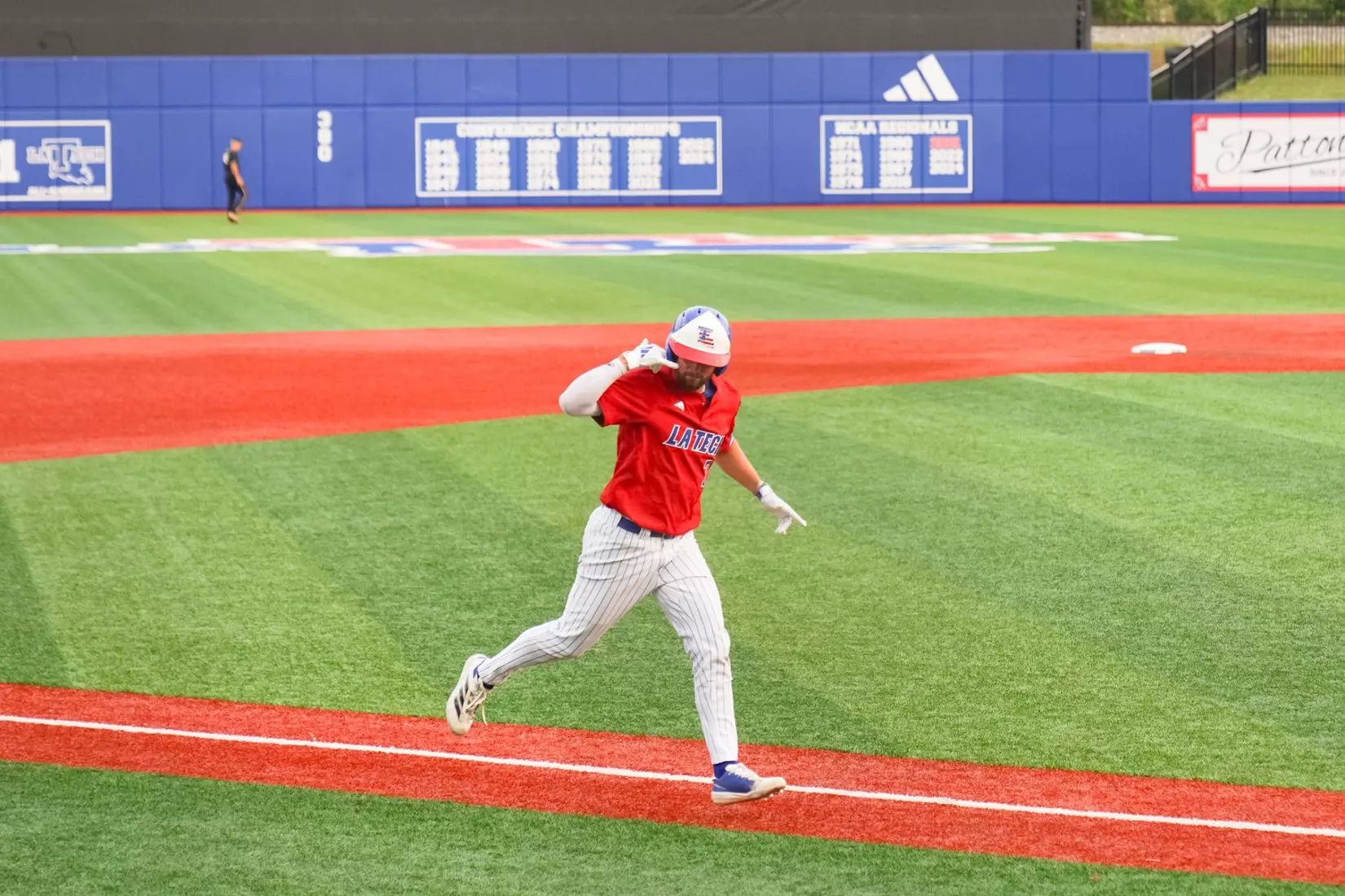 Sebastian Mexico's two-homer day lifts Bulldogs past Golden Lions, 11-6