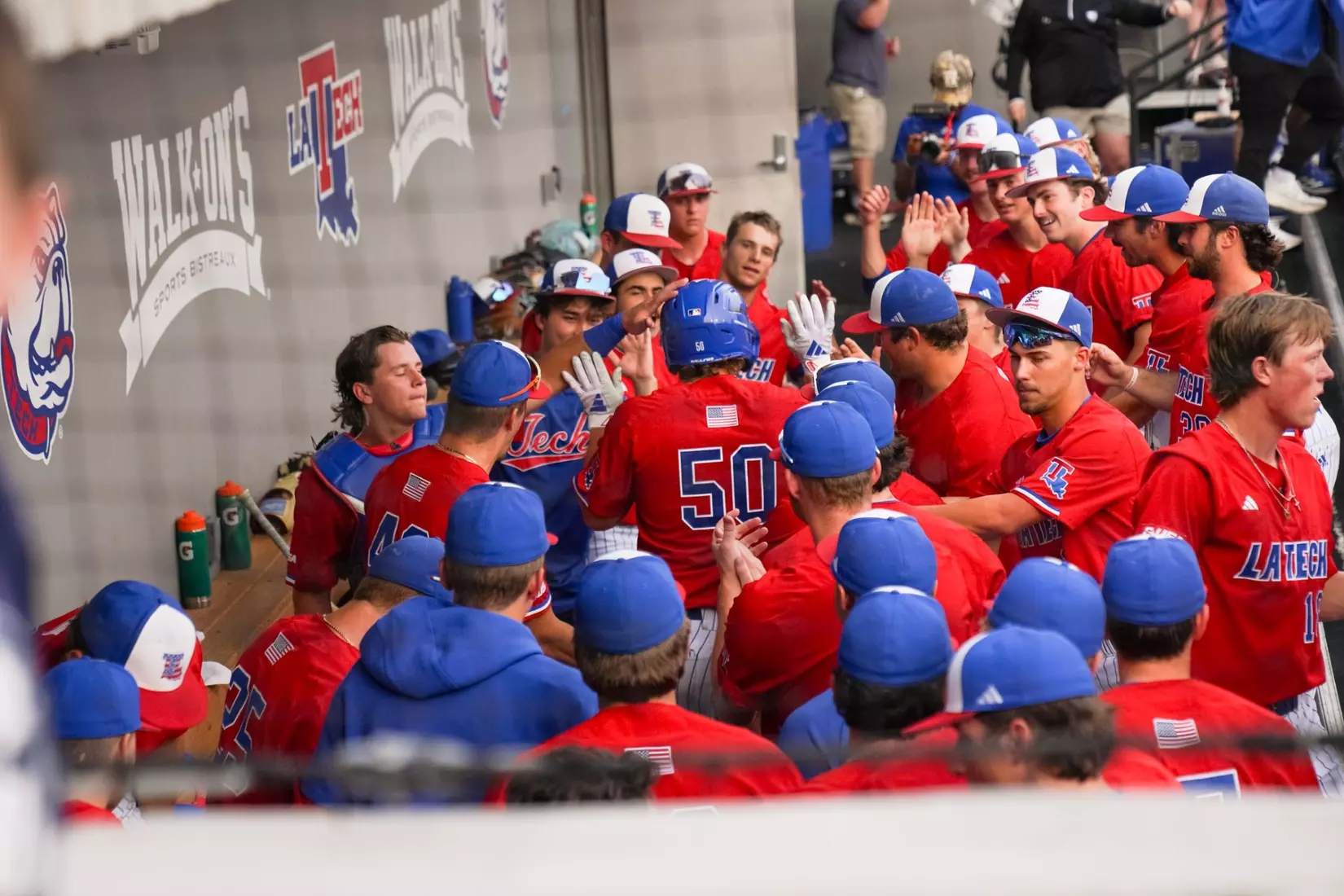 Sebastian Mexico's two-homer day lifts Bulldogs past Golden Lions, 11-6